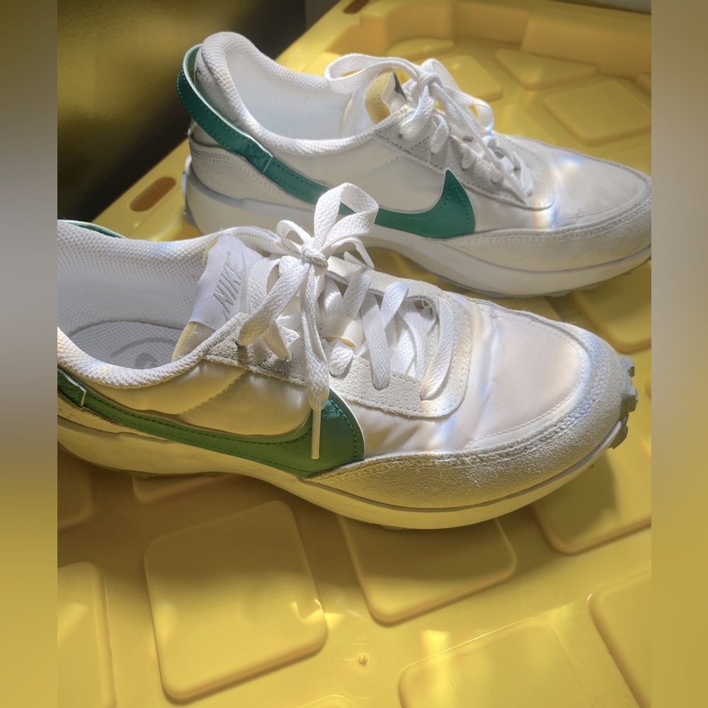 NIKE Women’s Running sneakers size 7.5M